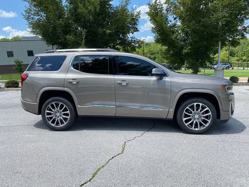 Used 2023 GMC Acadia Denali w/ Trailering Package FWD image 8