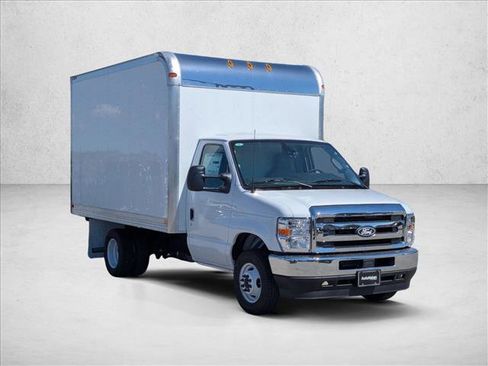 New 2026 Ford E-350 and Econoline 350 Super Duty w/ Power Equipment Group image 7