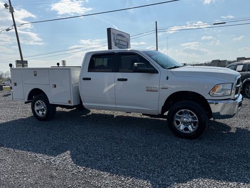 Used 2016 RAM 2500 SLT w/ Protection Group AWD/4WD image 2