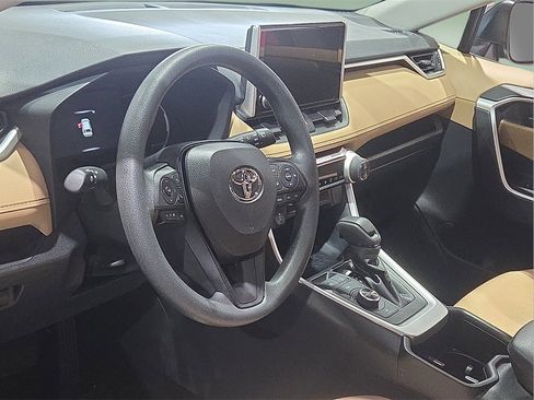 Certified 2025 Toyota RAV4 LE image 15