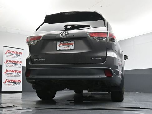 Used 2016 Toyota Highlander XLE AWD/4WD image 40