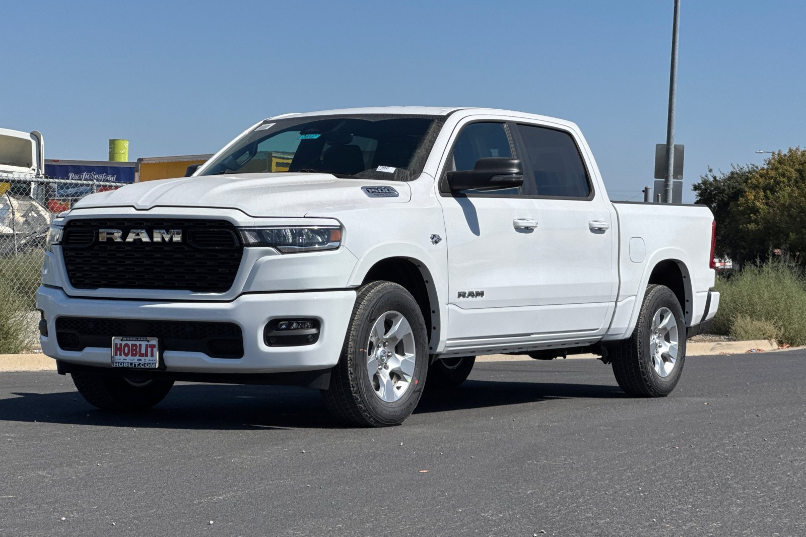 New 2027 RAM 1500 4x4 Crew Cab image 7