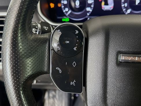 Used 2020 Land Rover Range Rover Sport SE image 14