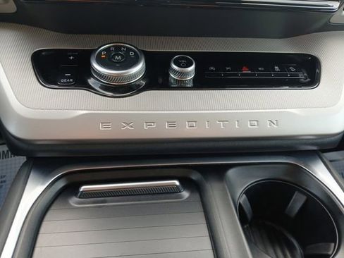Certified 2025 Ford Expedition Max Active AWD/4WD image 16