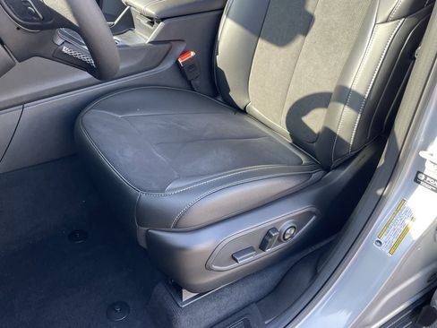 New 2025 Jeep Grand Cherokee L Altitude image 17