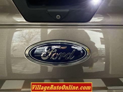 Used 2018 Ford F150 XLT w/ Equipment Group 302A Luxury image 31