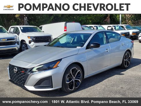 Used 2024 Nissan Altima 2.5 SR image 7