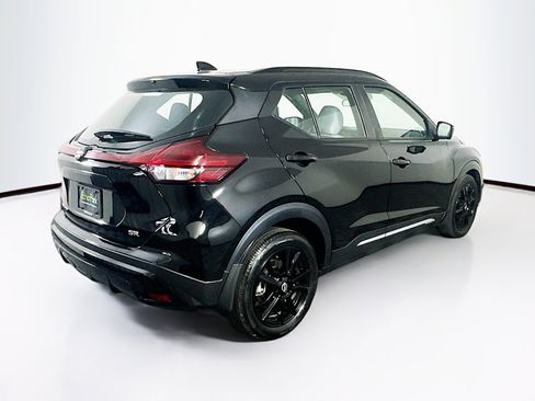 Used 2023 Nissan Kicks SR w/ SR Premium Package image 9