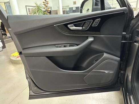 Used 2018 Audi Q7 3.0T Premium Plus w/ Premium Plus Package image 10