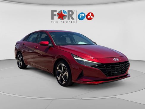 Used 2023 Hyundai Elantra SEL w/ Convenience Package FWD image 7