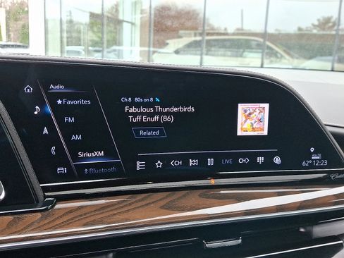 Certified 2023 Cadillac Escalade ESV Sport Platinum w/ LPO, ONYX Package AWD/4WD image 30