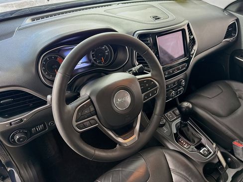 Used 2021 Jeep Cherokee Limited image 12