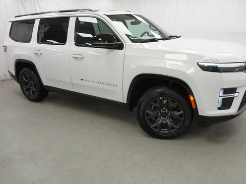 New 2026 Jeep Grand Wagoneer Limited w/ Premium Group II image 9