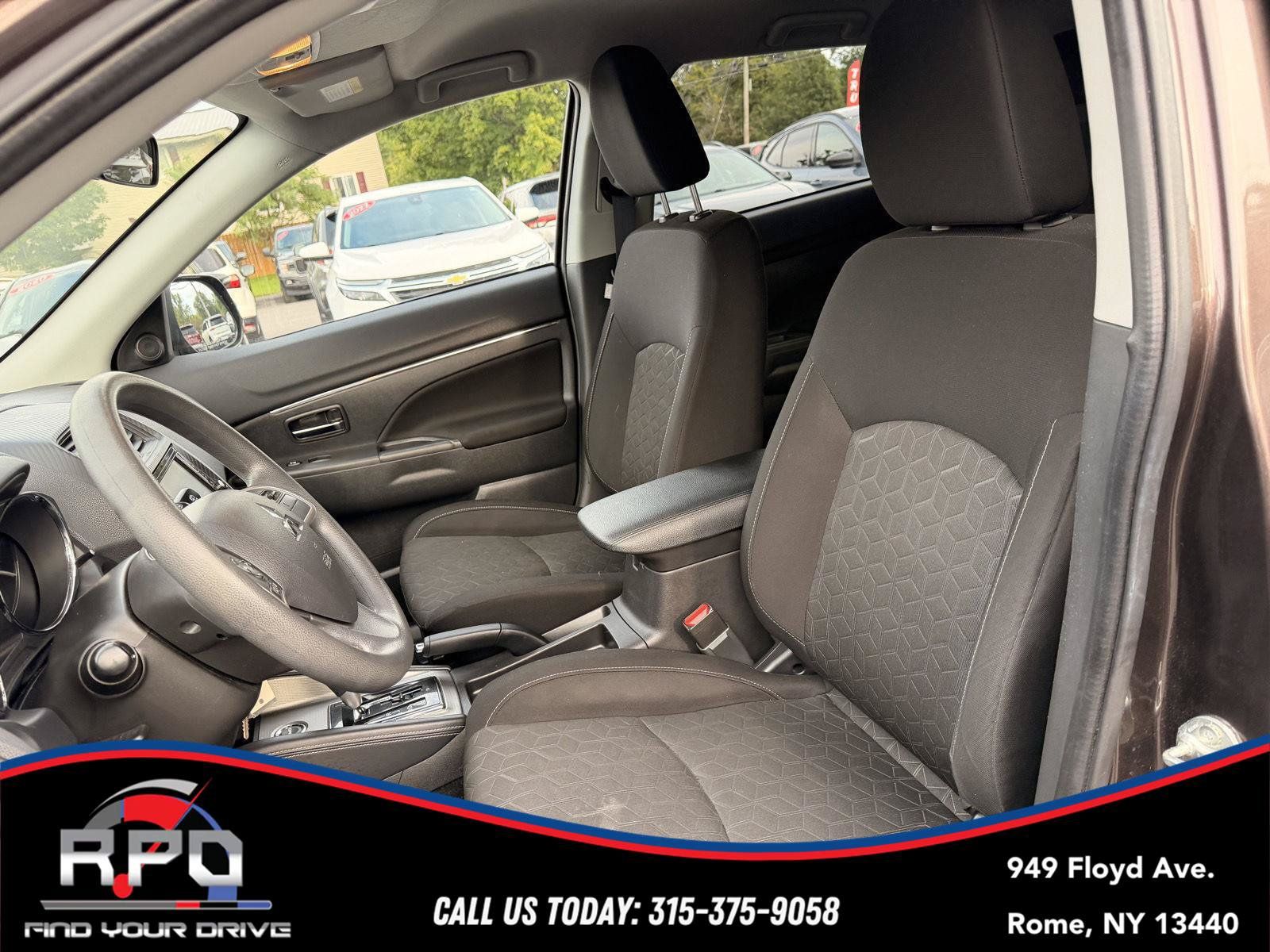 Used 2020 Mitsubishi Outlander Sport ES AWD/4WD image 11