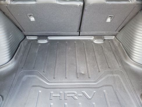 Used 2023 Honda HR-V LX image 6