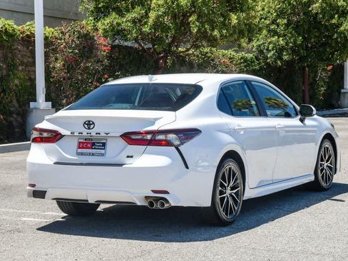 Used 2024 Toyota Camry SE FWD image 9