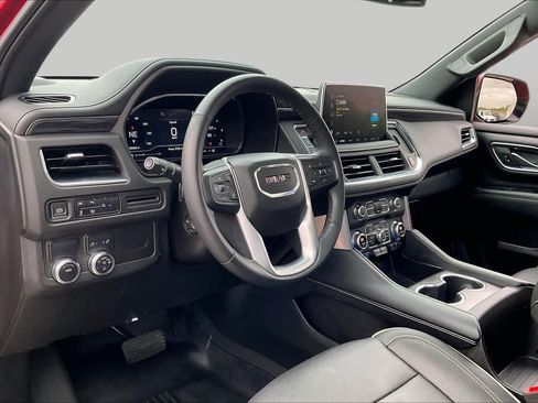 Certified 2024 GMC Yukon SLT w/ SLT Luxury Package RWD image 18