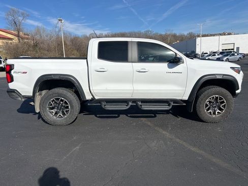 Used 2023 Chevrolet Colorado ZR2 w/ ZR2 Convenience Package III image 4