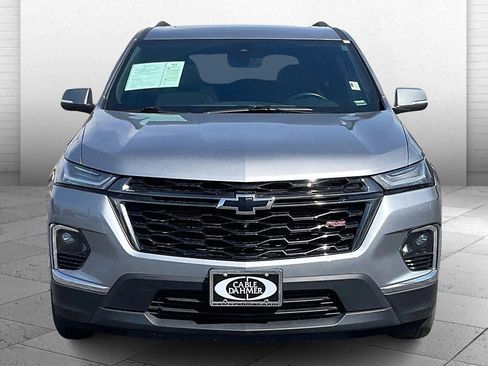 Used 2023 Chevrolet Traverse RS image 2