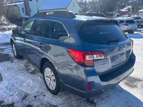 Used 2017 Subaru Outback 2.5i Premium image 7