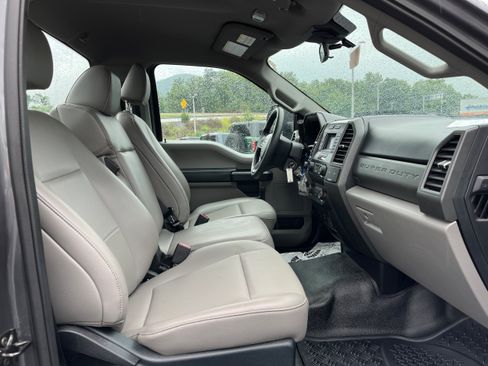 Certified 2021 Ford F250 XL AWD/4WD image 5