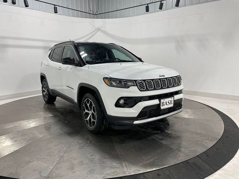 Used 2024 Jeep Compass Limited image 10