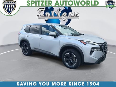 Used 2024 Nissan Rogue SV AWD/4WD image 2
