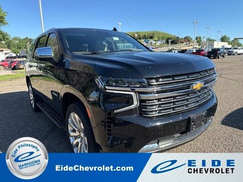 Used 2024 Chevrolet Tahoe Premier AWD/4WD image 1