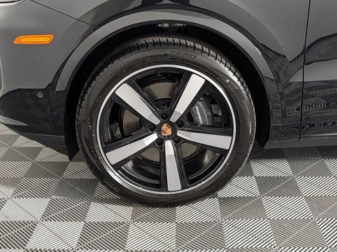 New 2026 Porsche Cayenne AWD/4WD image 11