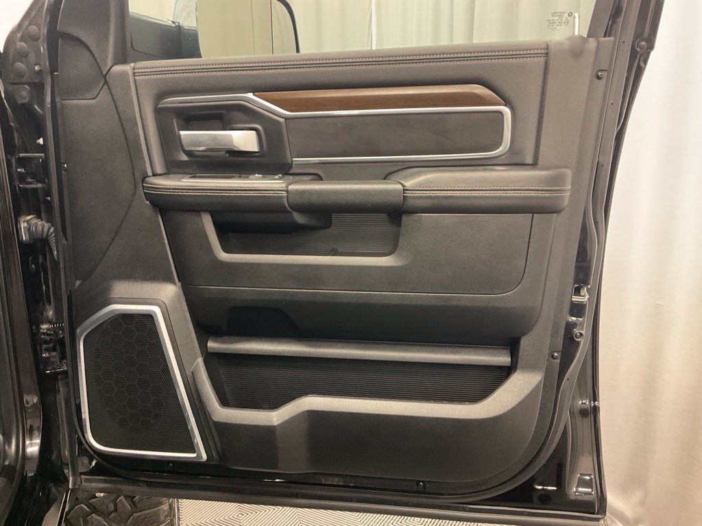 Used 2022 RAM 2500 Laramie AWD/4WD image 33