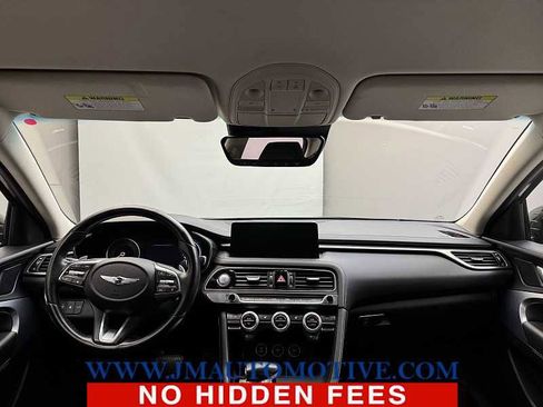 Used 2022 Genesis G70 2.0T image 11