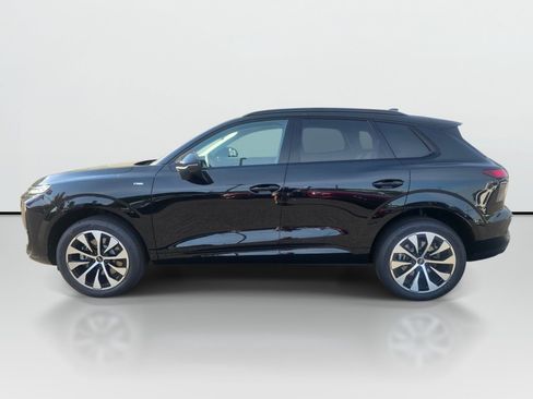New 2026 Audi Q3 quattro 2.0T AWD/4WD image 2