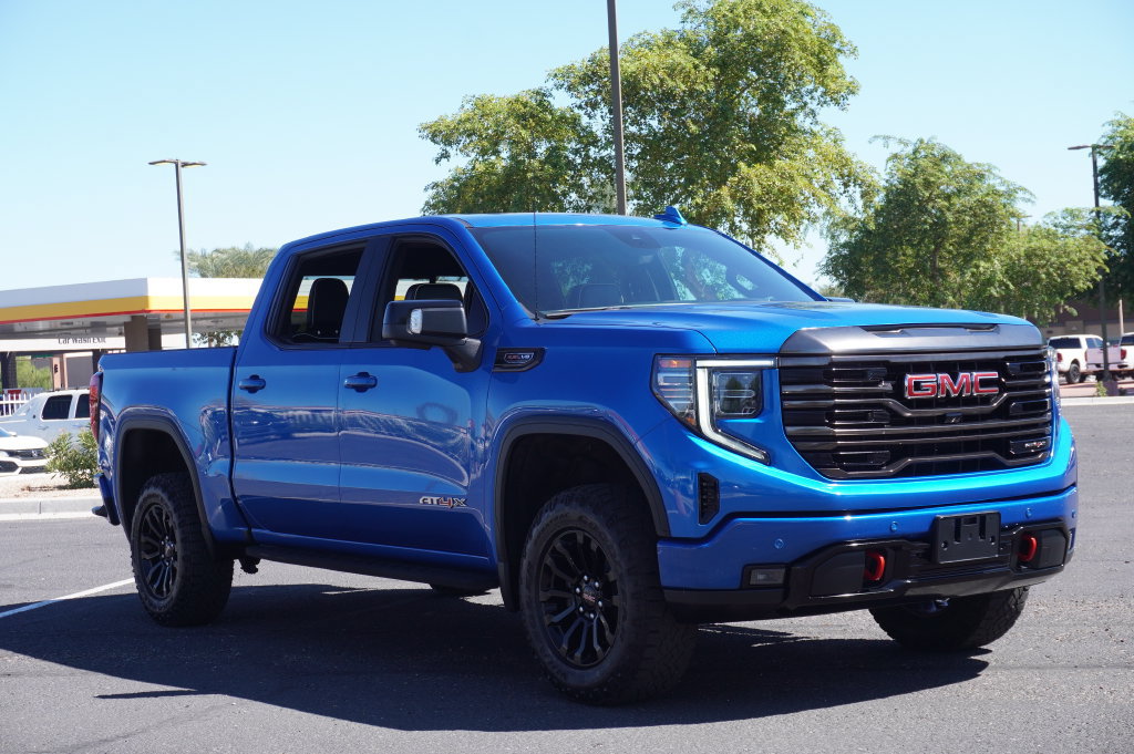 Used 2023 GMC Sierra 1500 AT4X AWD/4WD image 6