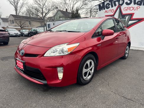 Used 2014 Toyota Prius Three image 3