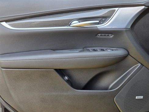 New 2026 Cadillac XT5 Sportv w/ LPO, Floor Liner Package AWD/4WD image 25