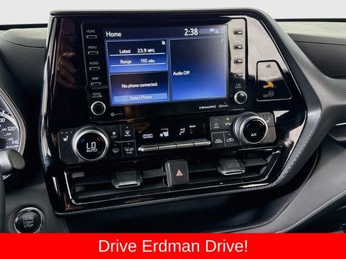 Used 2022 Toyota Highlander XSE FWD image 20
