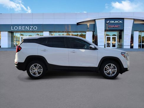 Used 2024 GMC Terrain SLE FWD image 4