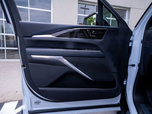 Used 2026 Cadillac Escalade IQL Sport 1 AWD/4WD image 29