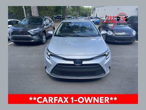Used 2025 Toyota Corolla LE w/ Convenience Package FWD image 1