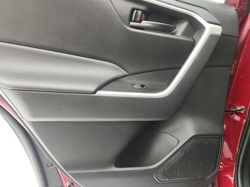 Used 2025 Toyota RAV4 LE FWD image 9