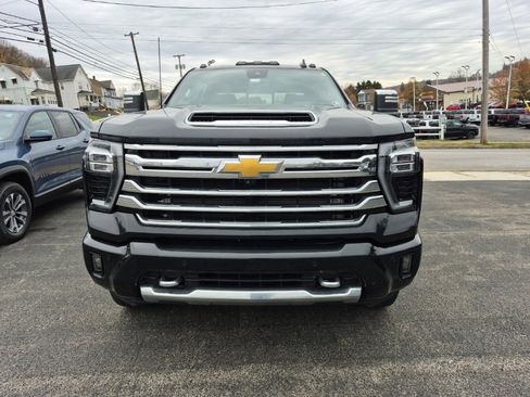 Used 2024 Chevrolet Silverado 3500 High Country w/ High Country Premium Package image 2