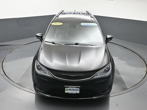 Used 2018 Chrysler Pacifica Touring-L Plus w/ Advanced Safetytec Group FWD image 27