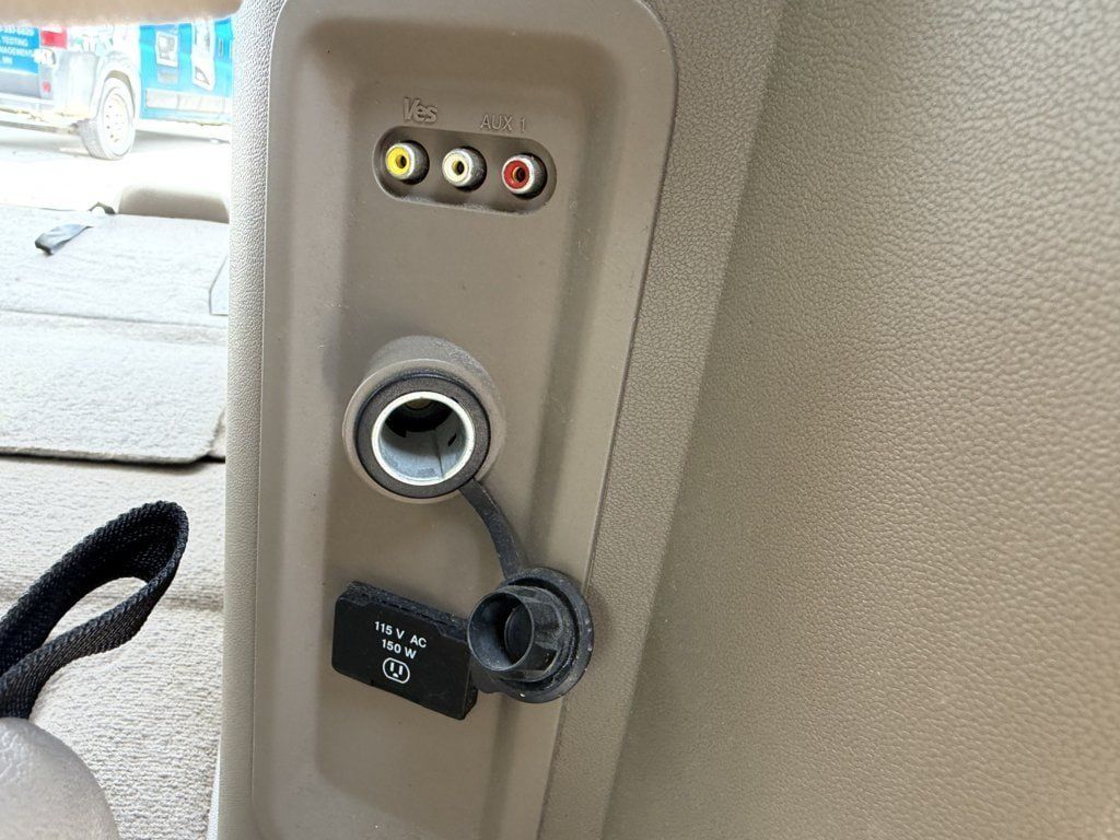 Used 2012 Chrysler Town & Country Touring w/ Entertainment Group #1 FWD image 35