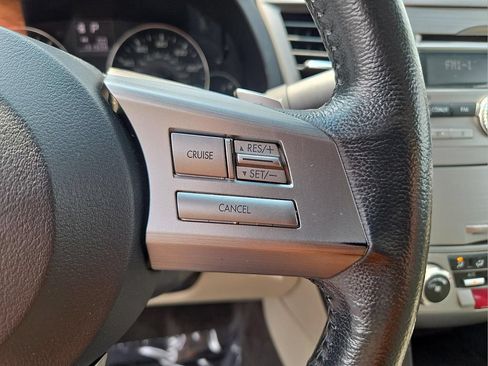 Used 2011 Subaru Legacy 2.5i Premium AWD/4WD image 18