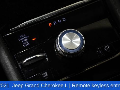 Used 2021 Jeep Grand Cherokee L Overland w/ Advanced Protech Group III image 23