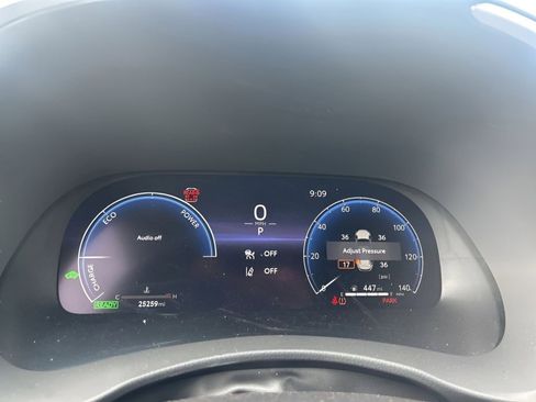 Used 2025 Toyota Highlander Limited image 23