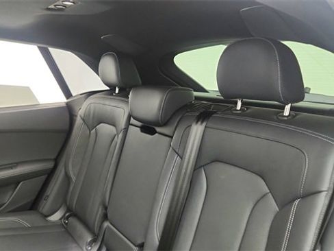 Used 2025 Audi Q8 Prestige w/ Prestige Package image 29