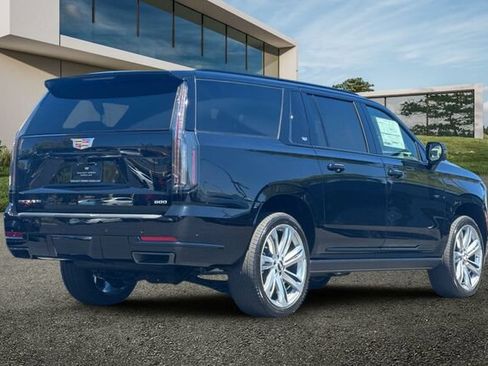 New 2026 Cadillac Escalade ESV Sport w/ Touring Package AWD/4WD image 4