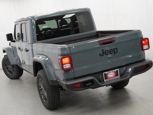 New 2026 Jeep Gladiator Sport image 11
