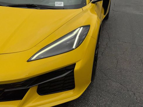 Used 2025 Chevrolet Corvette Z06 RWD image 10